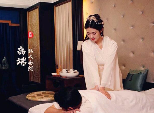 前天我在广州海珠一家养生会所，帮助你的身体慢慢放松