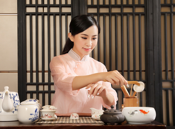 经常去广州海珠靠谱男士会馆，这家私藏已久的店推荐给你